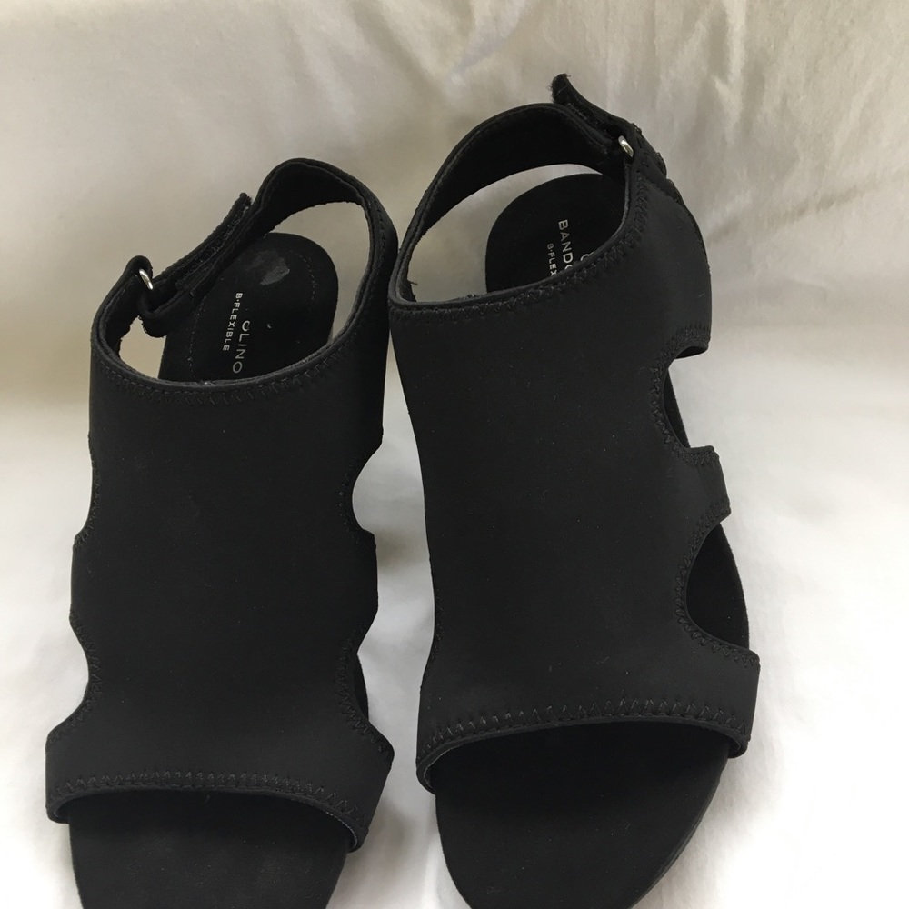 Bandolino size 8 wedge heel sandals